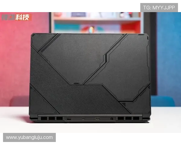 和平精英装备选购指南：适合游戏本的推荐与评测分析